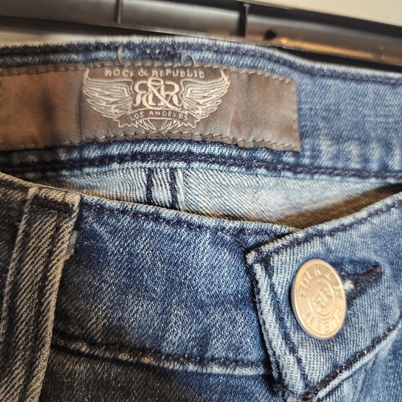 Rock & Republic Stella straight jeans. Embellished pockets. Women's size 26 - Picture 9 of 16